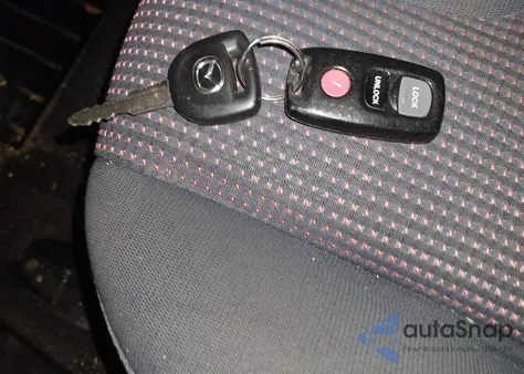 2004 Mazda Mazda3 S z USA, uszkodzony, nr VIN JM1BK323441187559